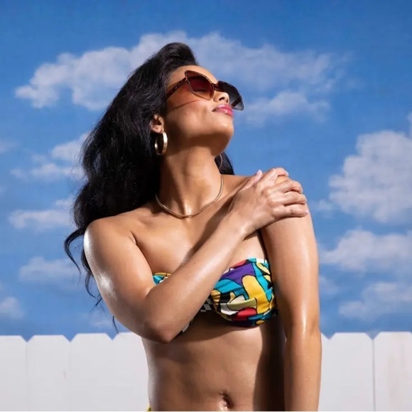 VACATION Baby Oil SPF 30 The Ultimate Shine - Picture 3 of 8